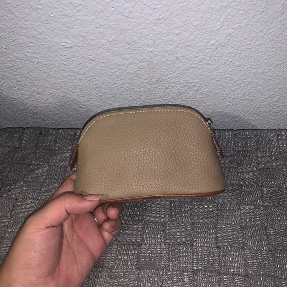 Dooney & Bourke Tan Pebbled Leather Pouch - Picture 4 of 9